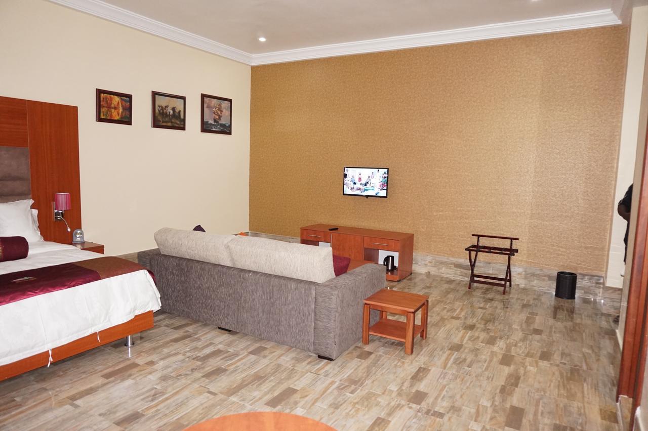 Aenon Suites Oshogbo Екстер'єр фото